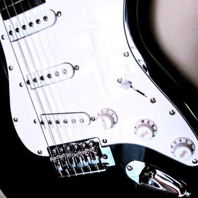 🎸+Amp! Unmarked S Series Electric Guitar +Whammy / Tremolo +Rosewood FB +Soft Case/Gg Bag +Strap +Cable +Pick!🎸 image 6