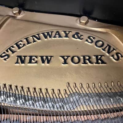 Steinway & Sons Model M – Ebony Grand Piano – 5'7 image 7