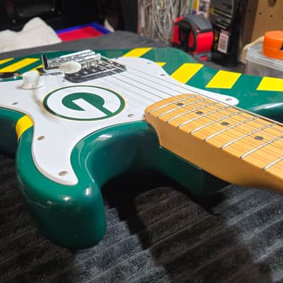 Squier Stratocaster Green and Gold Gridiron Standard Series Stratocaster 1998 image 7