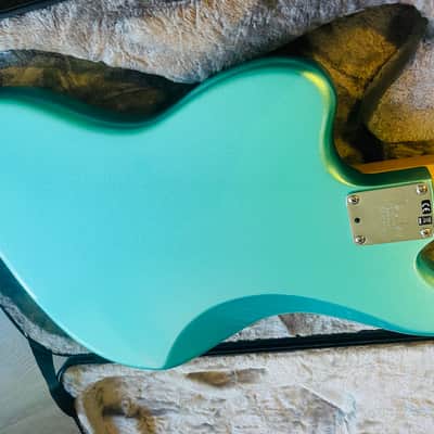 Fender American Professional Jazzmaster with Maple Fretboard 2017 - 2019 - Mystic Seafoam image 5