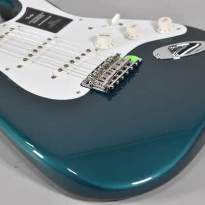 Fender Vintera II '50s Stratocaster Ocean Turquoise w/Gig Bag image 9