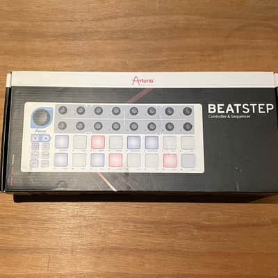 Arturia BeatStep MIDI Controller 2014 - Present - White