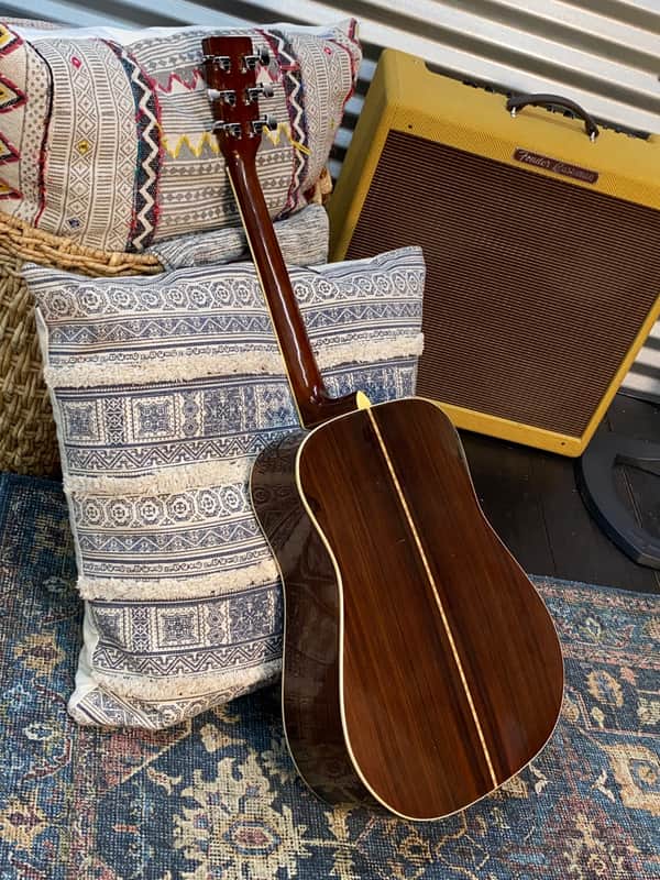 Yamaki YW-20 Square Shoulder Dreadnought Acoustic - Natural Finish