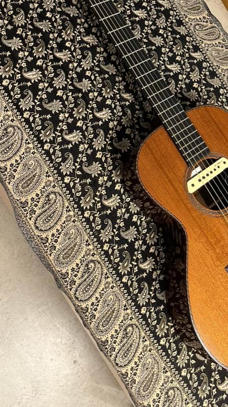 Rasmussen Parlor - Cedar top - Hi gloss natural image 1