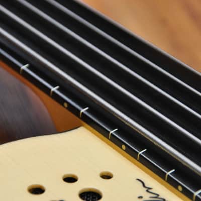 Godin A5 Ultra  Fretless A/E Natural image 9