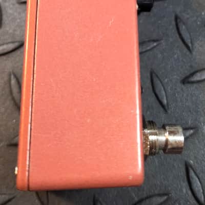 Walrus Audio Monument Harmonic Tap Tremolo V2 2018 - Present - Coral / Black image 5