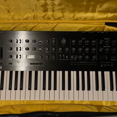 Korg Prologue 8 Polyphonic 49-Key 8-Voice Analog Synthesizer 2018 - Present - Black/Wood