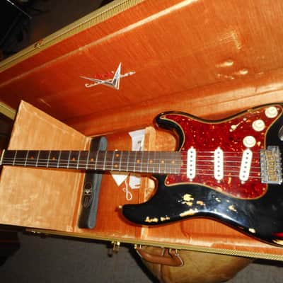 Fender 1961 Reissue Heavy Relic Stratocaster 2024 - Black over sunburst image 5