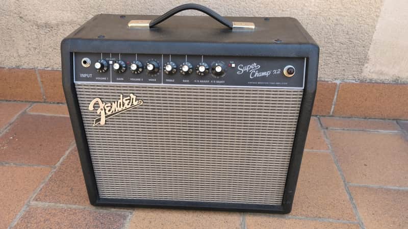 Fender Super Champ X2 2-Channel 15-Watt 1x10" Guitar Combo 2012 - 2021 - Black image 1