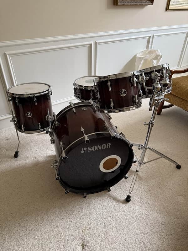 Sonor Delite 5-Piece Drum Set 2011 – Brown Burst High Gloss – Made in Germany – Matching Snare