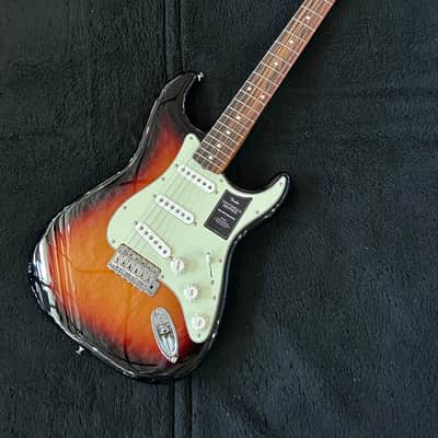 Fender Vintera II '60s Stratocaster with Rosewood Fretboard 3-Color Sunburst  #MX23053744  7 lbs. 9.2oz image 1