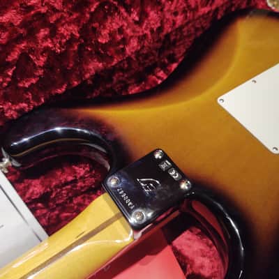 Fender EJ'54 Virginia Stratocaster 2020 - Tow-tone tobacco burst image 13
