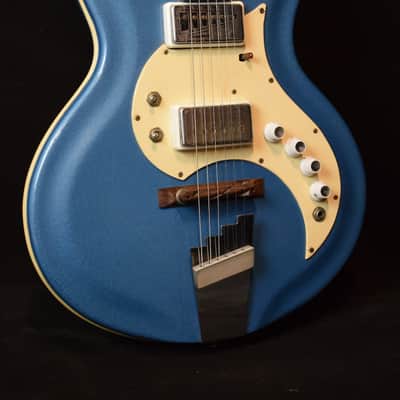 Supro Tremolectric 1964 - Wedgwood Blue image 2
