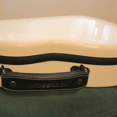 Crossrock Fiberglass Mandolin Hard Case fits both F & A Body Mandolin with TSA Lock, Milky White image 5