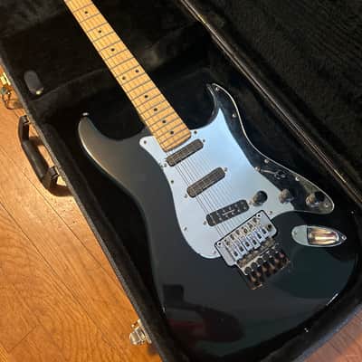 Fender ST-110FIM Iron Maiden Signature Stratocaster 2001 - 2002 - Black image 1