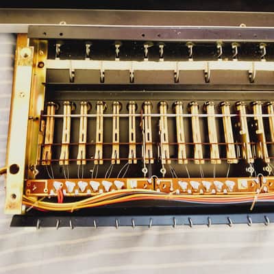 Roland SH 2000 keyboard image 3