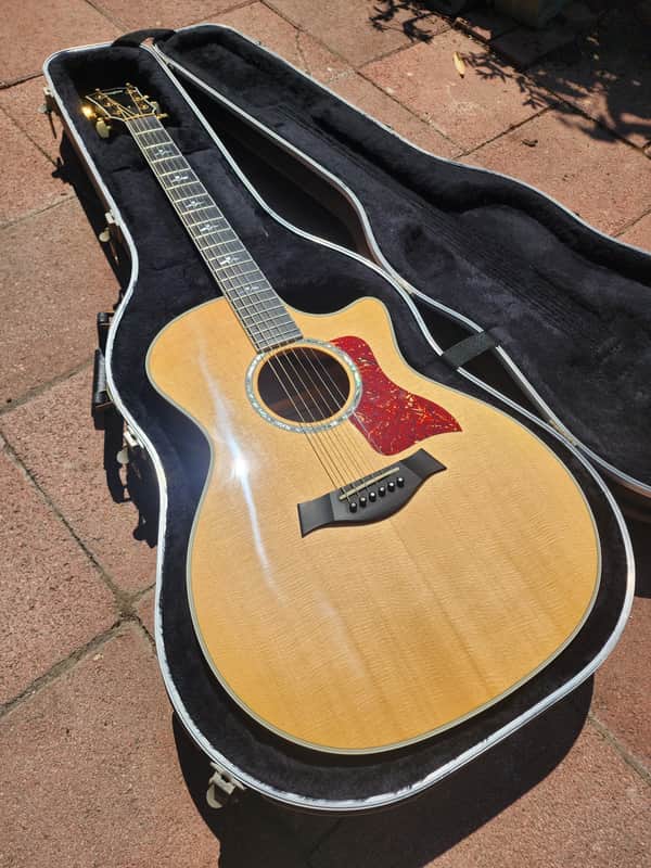 Taylor 614ce with ES 1998 - 2002  - Natural image 1