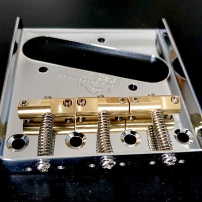Wilkinson Chrome tailpiece for telecaster, 3 staggered brass saddles, 10.8mm spa image 2