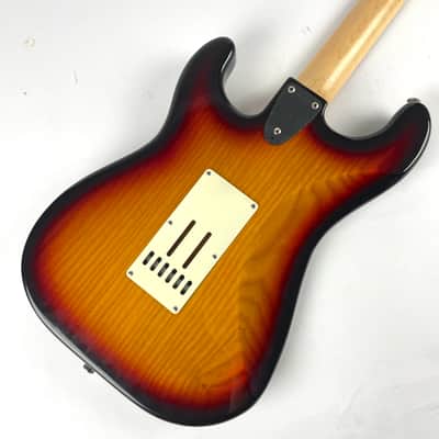 G&L Legacy  U. S. A.  Special Ash body, Hardshell case included! image 7