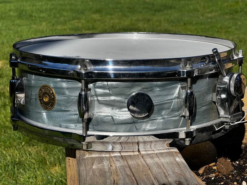 Gretsch GRETSCH VINTAGE PROGRESSIVE JAZZ MAX ROACH SNARE ROUND BADGE 4 X 14 3 PLY MBP 1950-1960 - MIDNIGHT BLUE PEARL MBP image 1