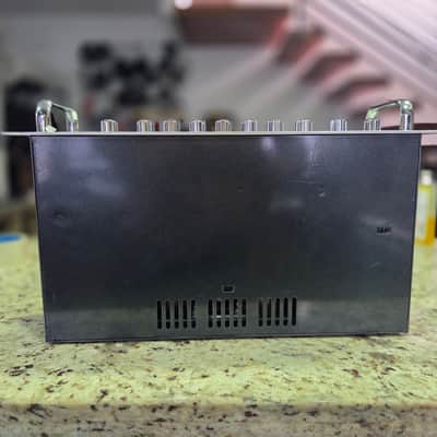 Line 6 LowDown HD400 400-Watt Rackmount Bass Amp Head 2008 - 2013 - Silver image 3