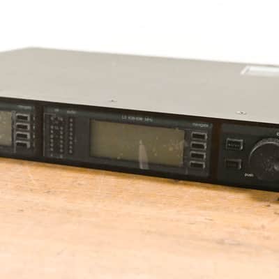 Shure UR4D Wireless Receiver w/ two UR2/SM58 Handheld Mics - L3 Band CG0128N image 4