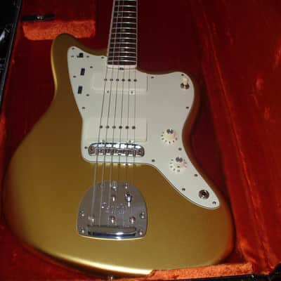 Fender American Vintage "Thin Skin" '65 Jazzmaster 2016 - 2018 - Aztec Gold image 3