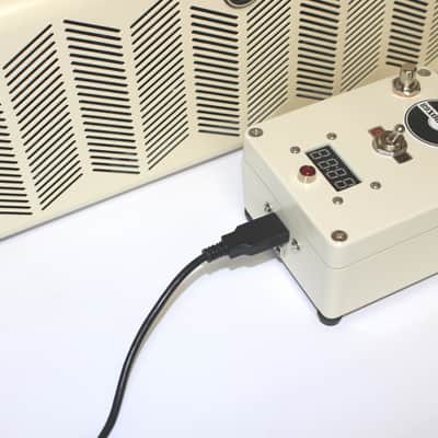 PATCHBOX68 PFS9 (Yamaha THR10) Programmable Footswitch Controller Vanilla PLATINUM PACKAGE image 6