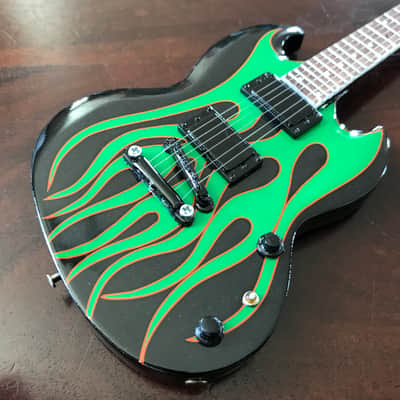 Axe Heaven 1:4 Scale Replica Metallica James Hetfield Grynch Mini Guitar Flames image 1