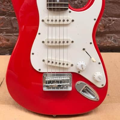 Squier by Fender Mini Stratocaster 3/4-Size Electric Guitar image 7