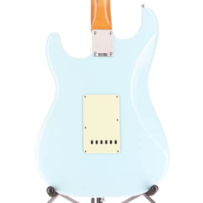 Fender Vintera® II Road Worn® '60s Stratocaster®, Rosewood Fingerboard, Sonic Blue (D3)(65545) (65545) image 2