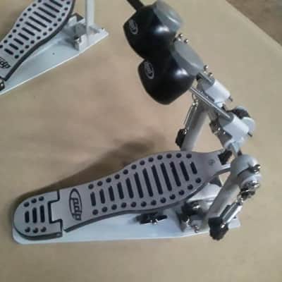 Double Chain Drive Double Bass Pedal - Very Smooth Action & Very Clean image 3