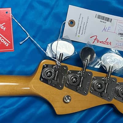 Fender AM. Vintage II '66 Jazz LEFTY, 3 Tone Sunburst w/ Rosewood image 4