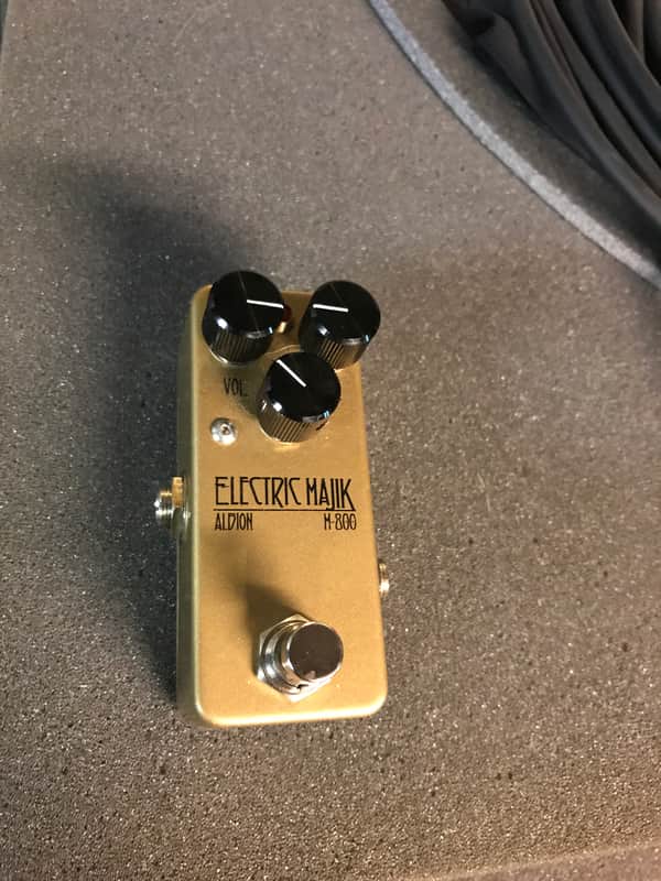 Lumpy's Tone Shop  Electric Majik Albion M800 Gold image 1