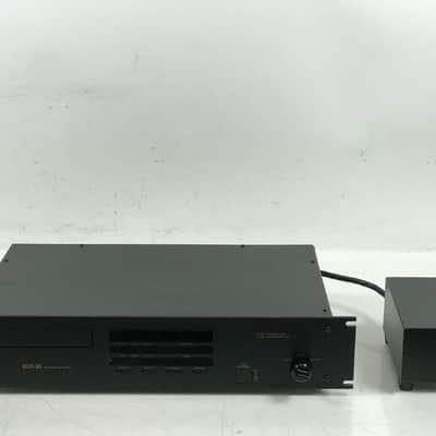 Kinergetics Incorporated KCD-20 CD Player w/ Power Supply image 1