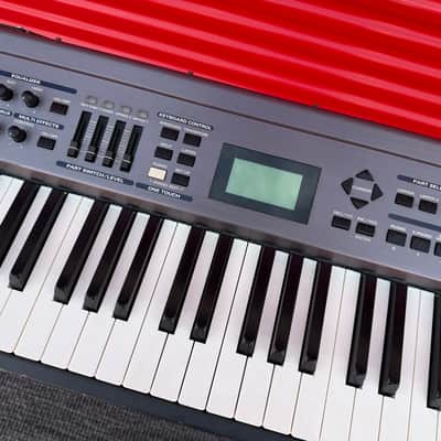 Roland RD-700 88-Key Weighted Stage Piano Keyboard - Main Outputs Tested image 4