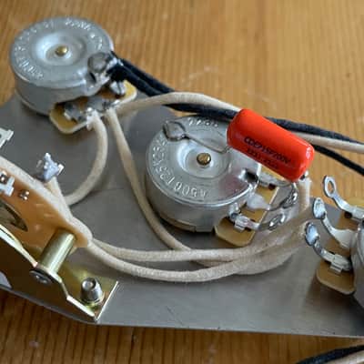 Fender Stratocaster with Gibson 50's Style Wiring And Blender 250k CTS Pots .022 Orange Drop image 6