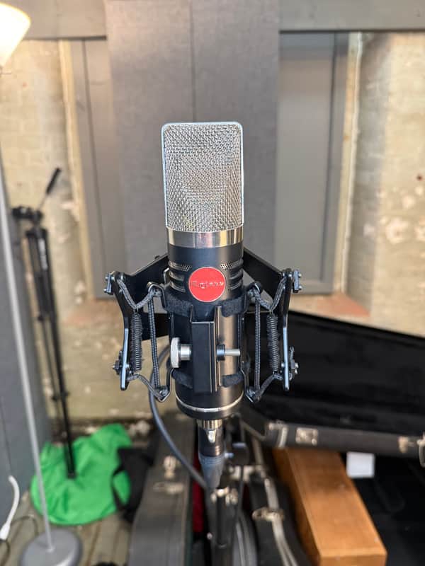 Mojave MA-1000 Large Diaphragm Multipattern Tube Condenser Microphone 2016 - 2020 - Black image 1