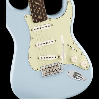 Fender Limited Edition Vintera II Road Worn '60s Stratocaster Sonic Blue with Case image 4