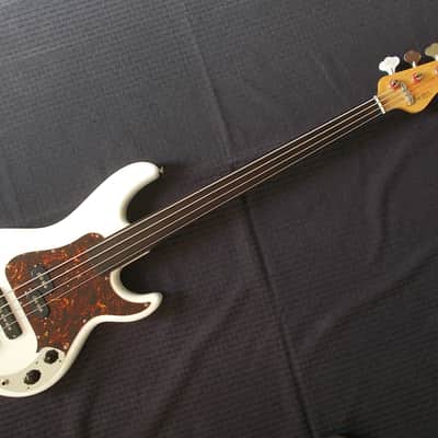 G&L SB-2 Fretless Bass 1996 White w/ p/u blend and Tone control image 3