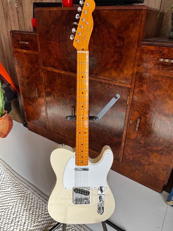 Fender Classic Series '50s Telecaster Lacquer | Reverb Canada