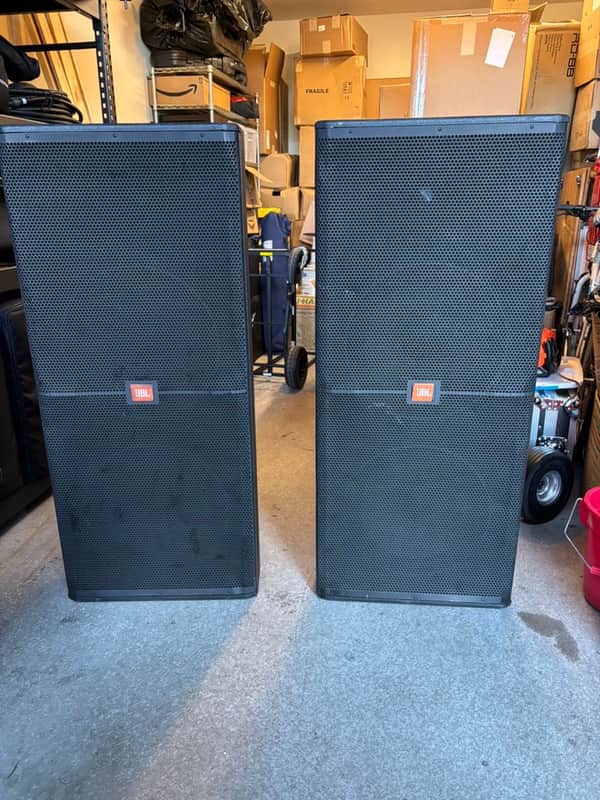 JBL SRX725