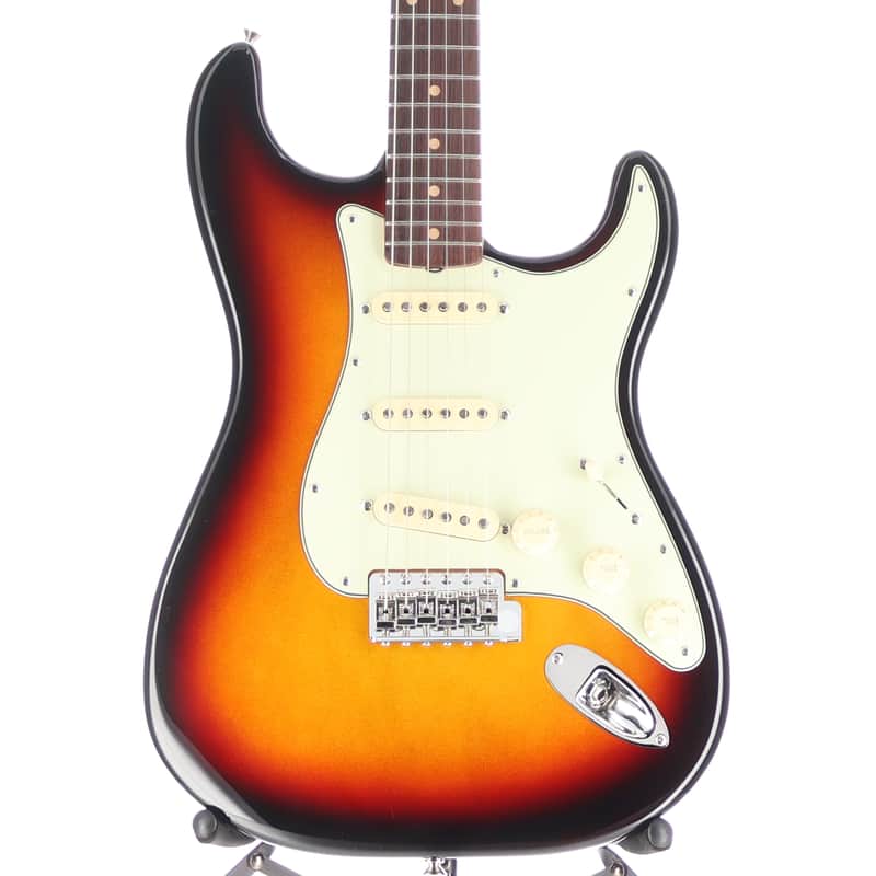 Fender Certified Pre-Owned American Vintage II 1961 Stratocaster, Rosewood Fingerboard, 3-Color Sunburst (P11) (63728) - Excellent