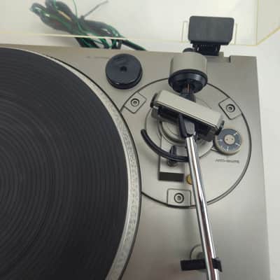 Hitachi - HT-354 - 2-Speed Direct-Drive Turntable image 11