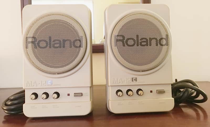 Roland MA-12C (Powered 10Watt Studio Micro Monitors (Pair) MINT