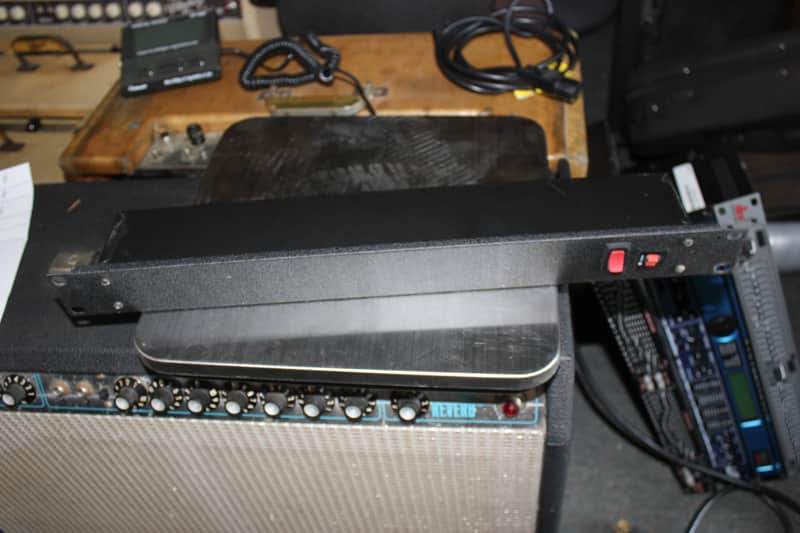 Wiremold J06BOB/6 Gang Power Distribution (Rack Mount) image 1