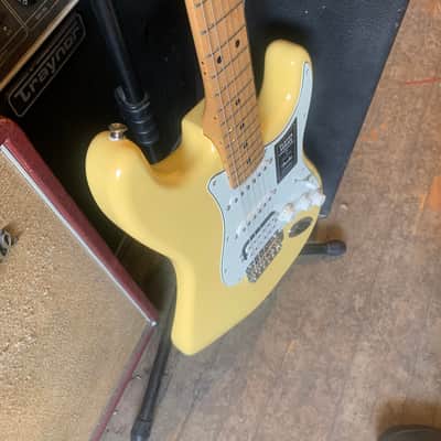 Fender Player Stratocaster 2022 - Buttercream image 5