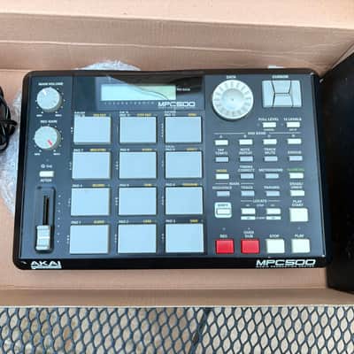 Akai MPC500 Music Production Center 2006 - 2013 - Black