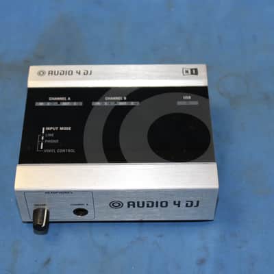 Native Instruments Audio 4 DJ, USB Audio Interface image 2