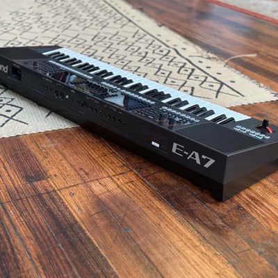 Roland E-A7 Expandable Arranger image 7
